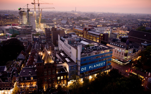 City tall buildings crane dusk free wallpaper for desktop - medium preview image