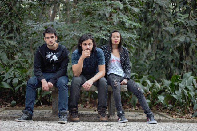 Three people bench park trees free wallpaper for desktop - medium preview image