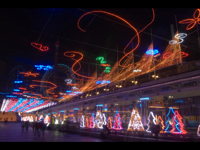 Christmas lights city square night free wallpaper for desktop - medium preview image