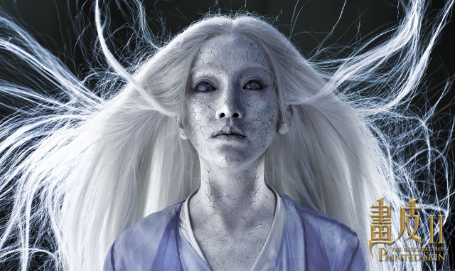 Woman white hair makeup posing free wallpaper for desktop - medium preview image