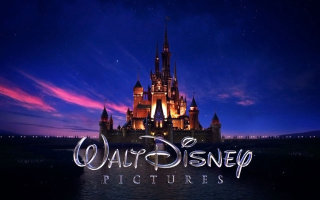 Castle sky background walt pictures free wallpaper for desktop - medium preview image