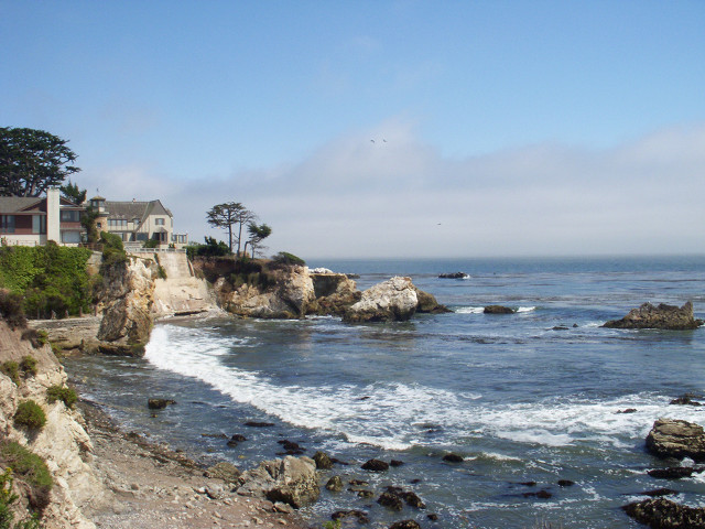 House cliff ocean waves crashing free wallpaper for desktop - medium preview image