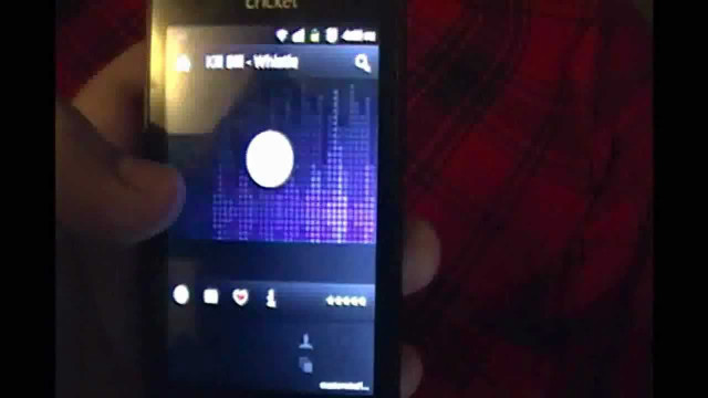 Person holding cell phone screen free wallpaper for desktop - medium preview image