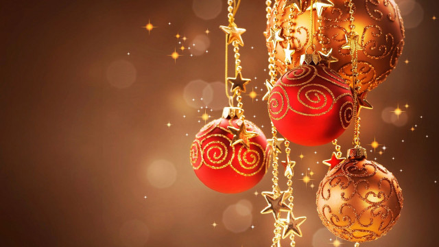 Christmas ornaments hanging string brown free wallpaper for desktop - medium preview image