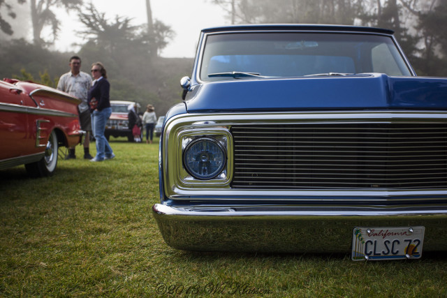 Couple people parked car grass free wallpaper for desktop - medium preview image