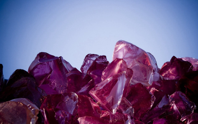 Purple crystals table blue sky free wallpaper for desktop - medium preview image