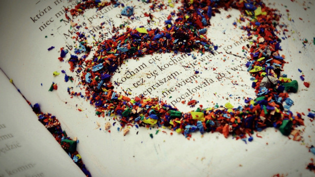 Book heart confetti pages text free wallpaper for desktop - medium preview image