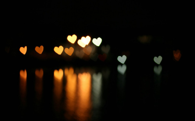 Blurry lake hearts nighttime reflections free wallpaper for desktop - medium preview image