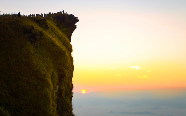 Cliff grassy sunset people top free wallpaper for desktop - medium preview image