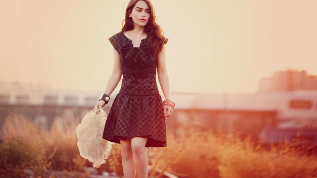 Woman black dress white purse #2 free wallpaper for desktop - medium preview image