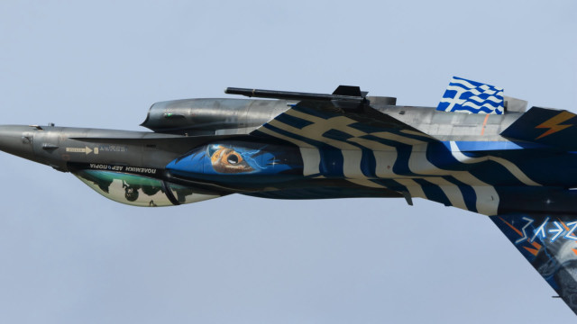 Fighter jet blue sky star #4 free wallpaper for desktop - medium preview image