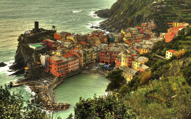 Village cliff ocean town water free wallpaper for desktop - medium preview image