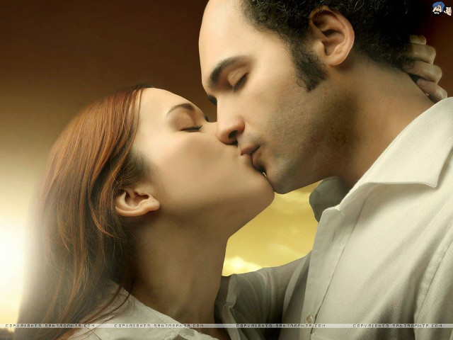 Man woman kissing eyes closed #7 free wallpaper for desktop - medium preview image