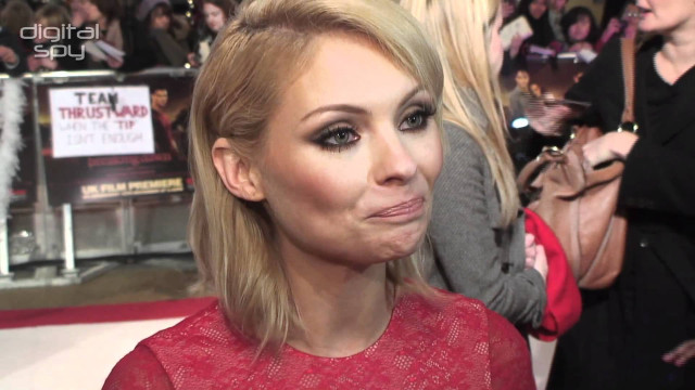 Surprised woman red carpet event free wallpaper for desktop - medium preview image