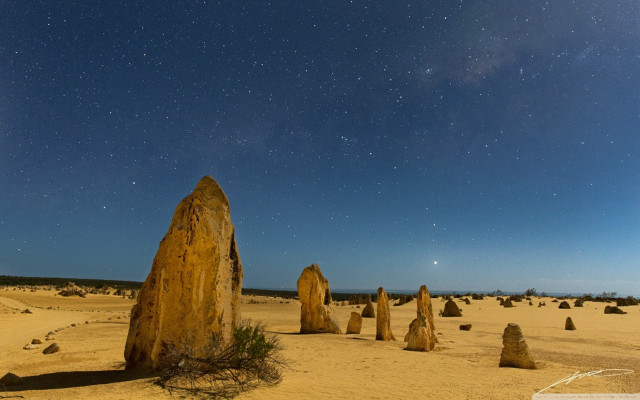 Desert rocks stars sky bushes free wallpaper for desktop - medium preview image