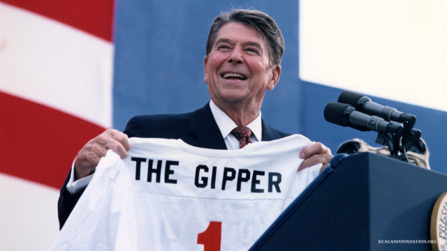 Man holding shirt gipper podium free wallpaper for desktop - medium preview image
