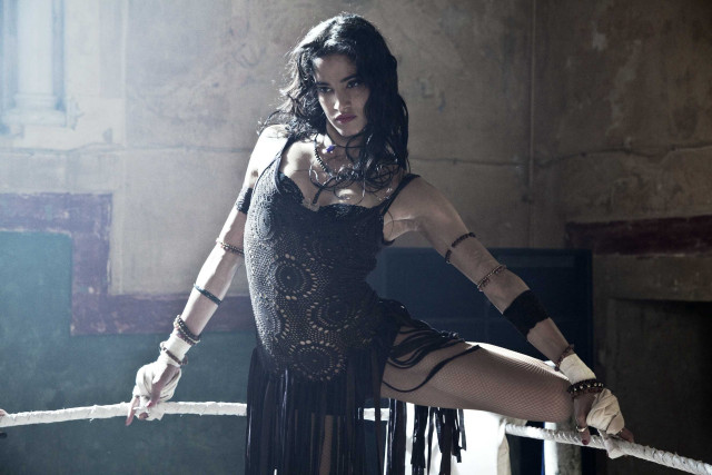 Woman black dress holding rope #2 free wallpaper for desktop - medium preview image