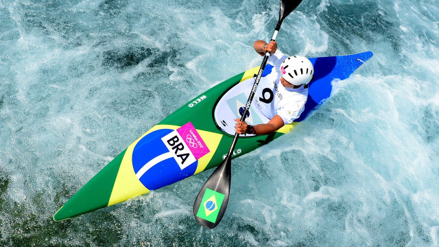 Man kayak water paddle outdoors free wallpaper for desktop - medium preview image