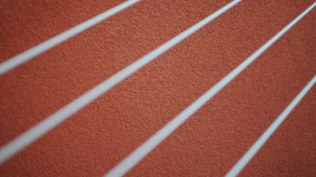 Tennis court red wall white free wallpaper for desktop - medium preview image