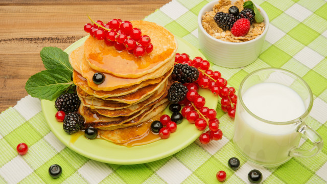 Pancakes berries milk food photography free wallpaper for desktop - medium preview image