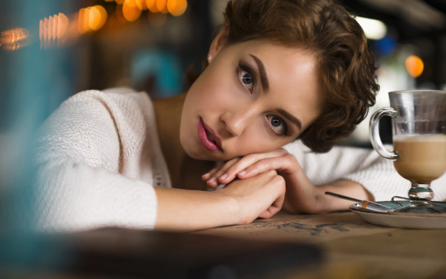 Woman coffee food portrait blurry free wallpaper for desktop - medium preview image