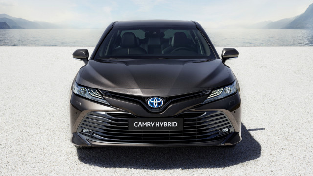 Black car beach ocean mountains free wallpaper for desktop - medium preview image