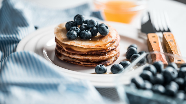 Pancakes blueberries plate fork knife free wallpaper for desktop - medium preview image