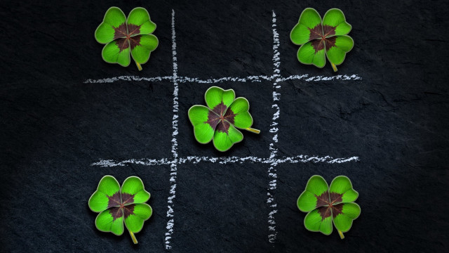 Four leaf clovers black chalk free wallpaper for desktop - medium preview image