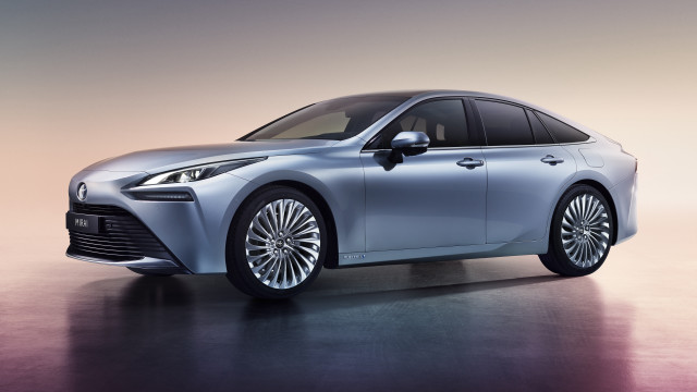 Silver car studio pink gradient free wallpaper for desktop - medium preview image