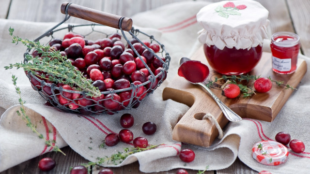 Cherry jam knife berries folk free wallpaper for desktop - medium preview image