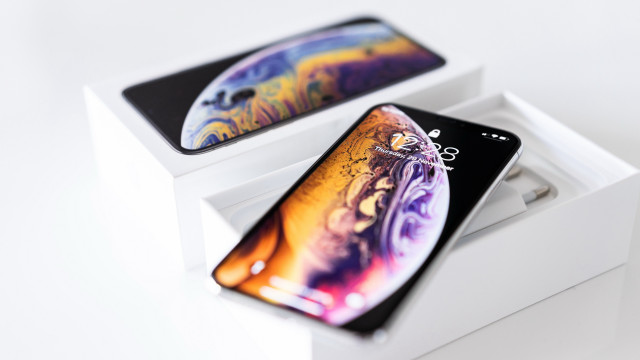 Two iphones in a box free wallpaper for desktop - medium preview image