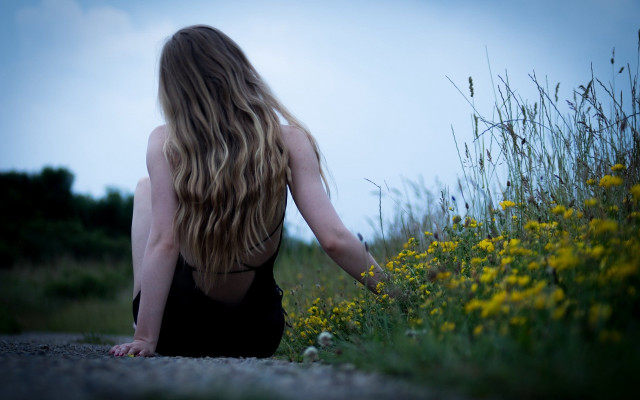 Woman flower field blonde hair free wallpaper for desktop - medium preview image