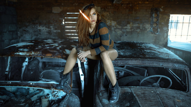 Woman sitting on car light free wallpaper for desktop - medium preview image