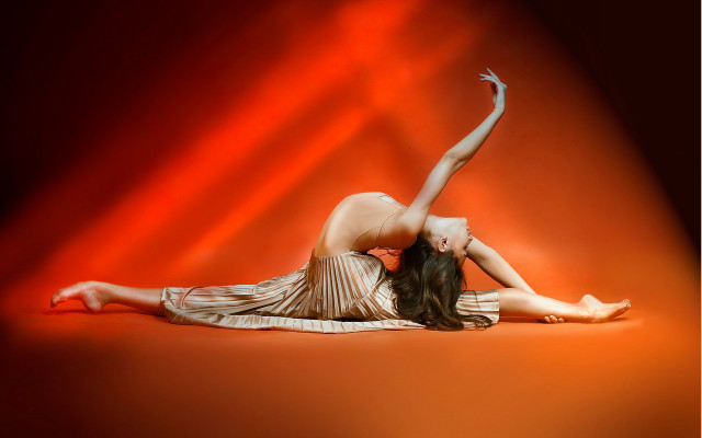 Woman dress laying arabesque marble free wallpaper for desktop - medium preview image