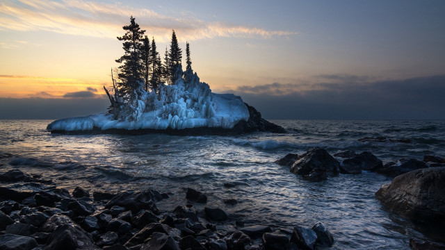 Island trees ocean sunset clouds free wallpaper for desktop - medium preview image