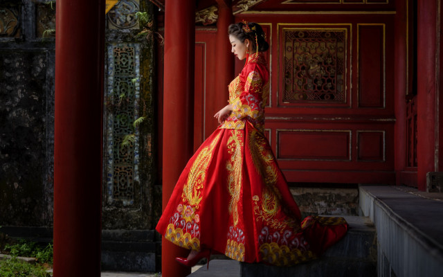 Woman red yellow dress red free wallpaper for desktop - medium preview image