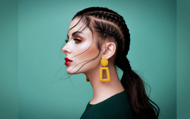 Araceli gilbert pony tail green free wallpaper for desktop - medium preview image