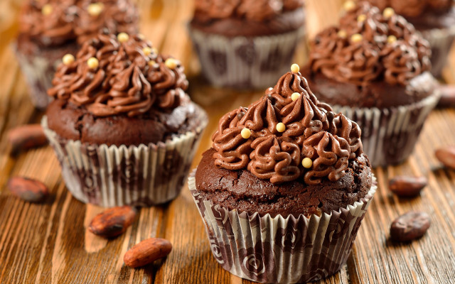 Chocolate cupcake frosting sprinkles wooden free wallpaper for desktop - medium preview image