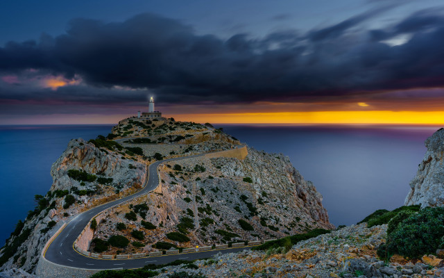 Lighthouse hill road sunset cloudy free wallpaper for desktop - medium preview image