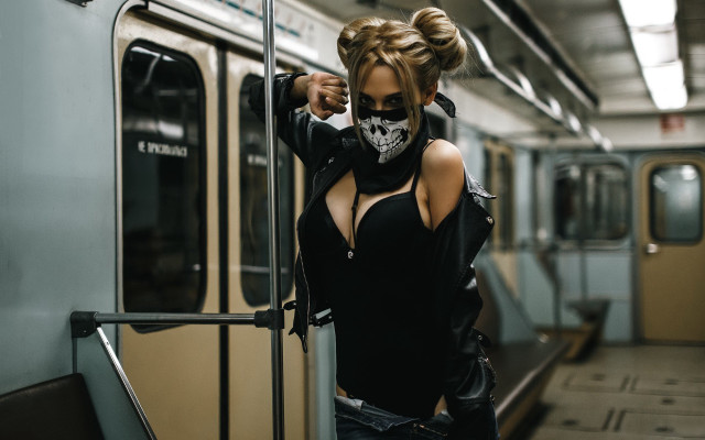 Woman skull mask subway punk free wallpaper for desktop - medium preview image