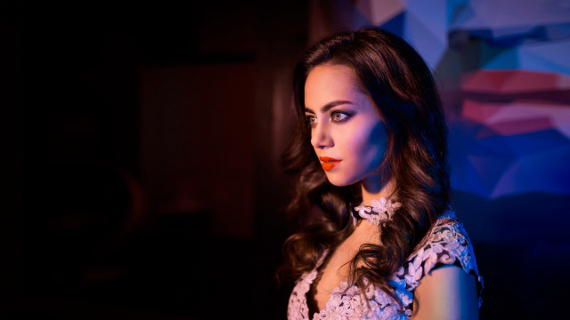 Woman long hair dress colorful free wallpaper for desktop - medium preview image