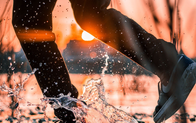 Puddle reflection sunset starry sky free wallpaper for desktop - medium preview image