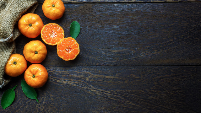 Oranges wooden table still life free wallpaper for desktop - medium preview image