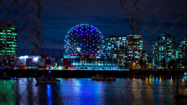 Vancouver ferris wheel night cityscape free wallpaper for desktop - medium preview image