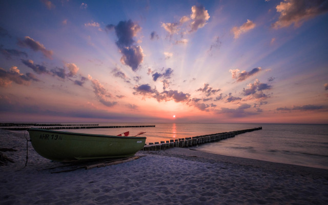 Boat beach sunset pier sky free wallpaper for desktop - medium preview image