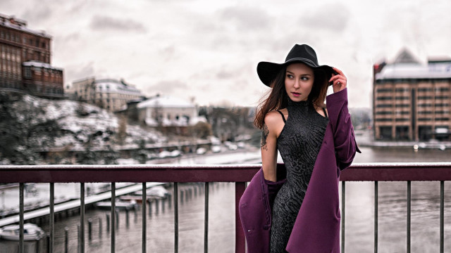 Woman hat purple coat balcony free wallpaper for desktop - medium preview image