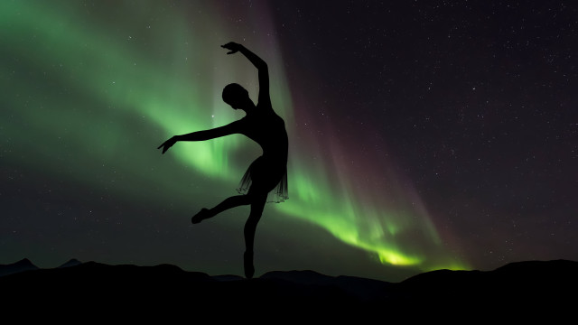 Aurora person field night sky free wallpaper for desktop - medium preview image