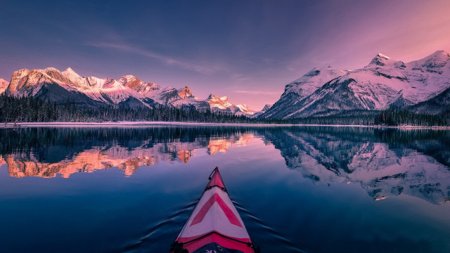 Tranquil mountain water sunset gradient free wallpaper for desktop - medium preview image