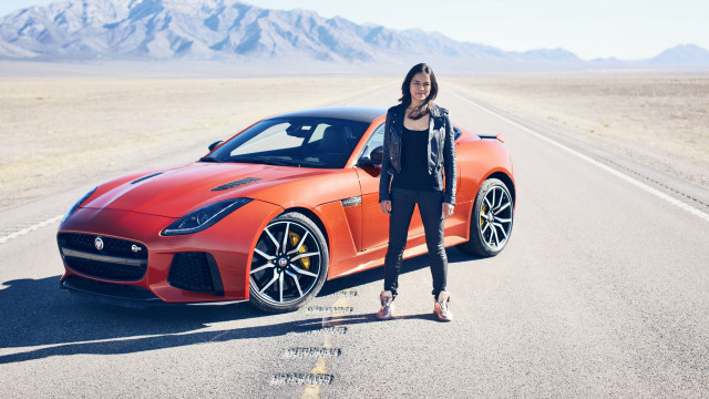 Desert sports car woman mountains free wallpaper for desktop - medium preview image