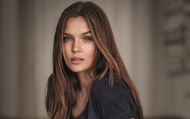 Woman longhair blackshirt blueeyes photorealistic free wallpaper for desktop - medium preview image